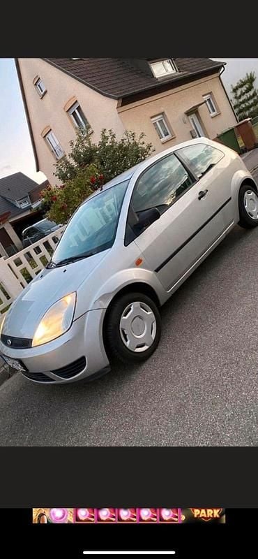Gebraucht Ford Fiesta 69 PS (50 kW) 2005 Silber Kleinwagen