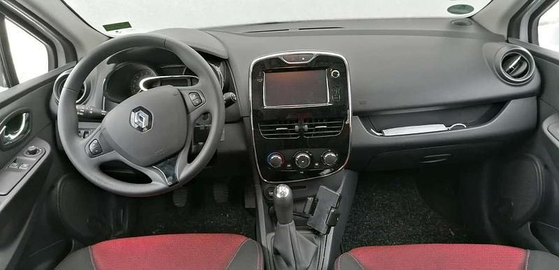 Weiß Gebraucht 2014 Renault Clio IV Dynamique Limousine | 6.500 € (Fairer Preis) - Bild 1/3