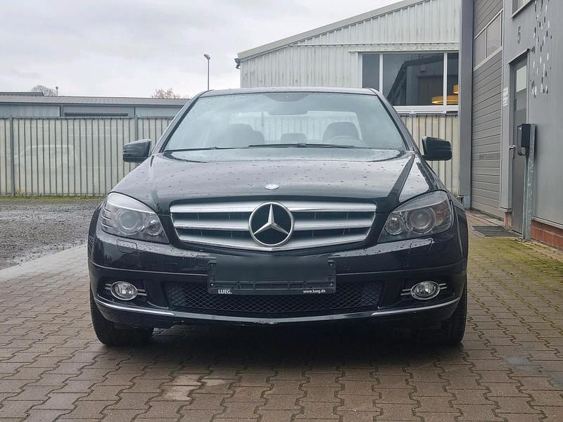 Schwarz Gebraucht 2009 Mercedes C250 Limousine | 5.700 € (Superpreis) - Bild 1/4