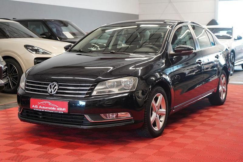 Schwarz Gebraucht 2011 VW Passat Limousine | 6.950 € (Fairer Preis) - Bild 1/4