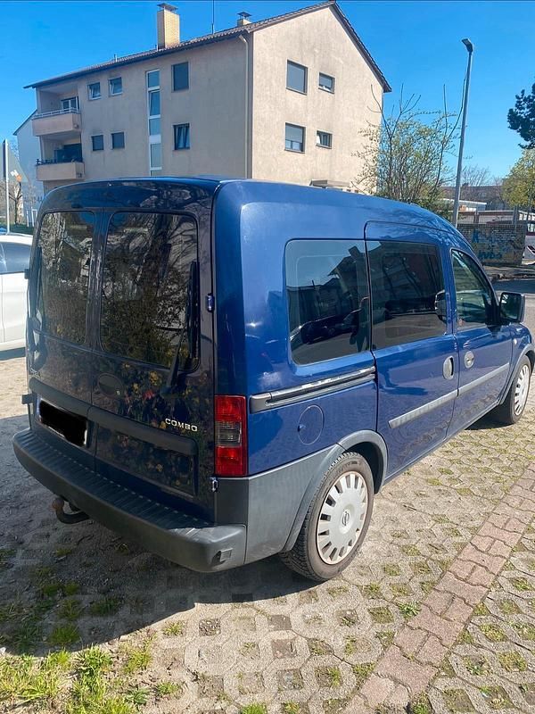 Gebraucht Opel Combo 90 PS (66 kW) 2006 Blau Van / Kleinbus
