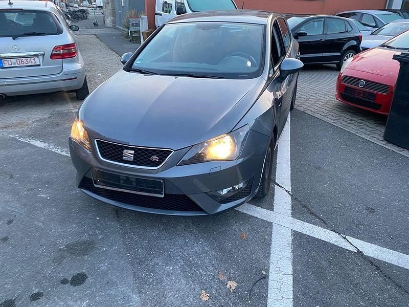 Grau Gebraucht 2015 Seat Ibiza FR Limousine | 4.490 € (Superpreis) - Bild 1/4