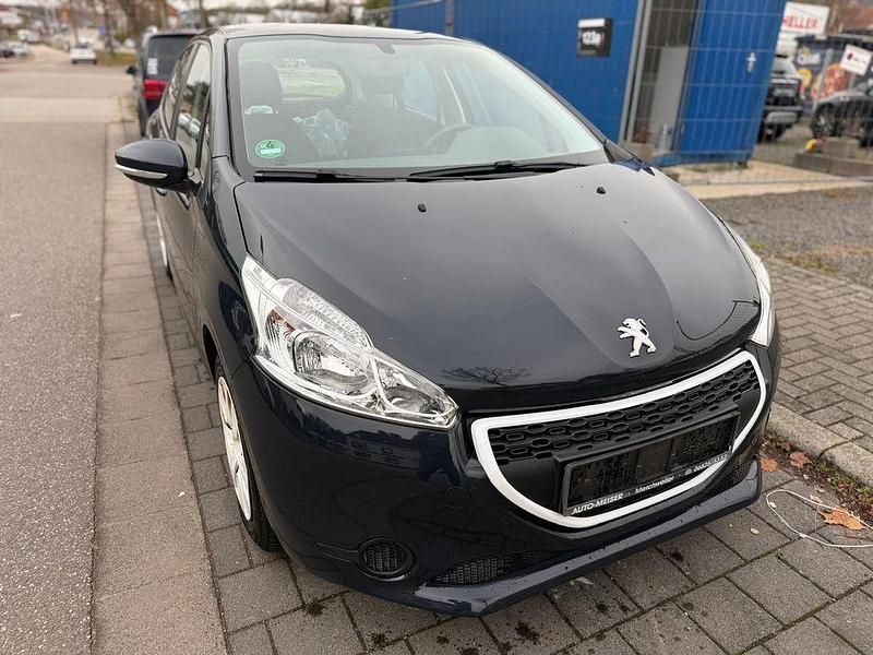 Grau Gebraucht 2015 Peugeot 208 Kleinwagen | 5.099 € (Guter Preis) - Bild 1/4