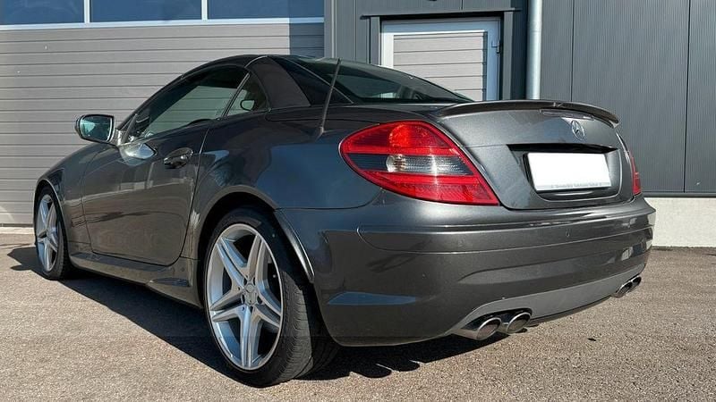 Grau Gebraucht 2009 Mercedes SLK55 AMG AMG Cabrio | 24.999 € - Bild 1/4