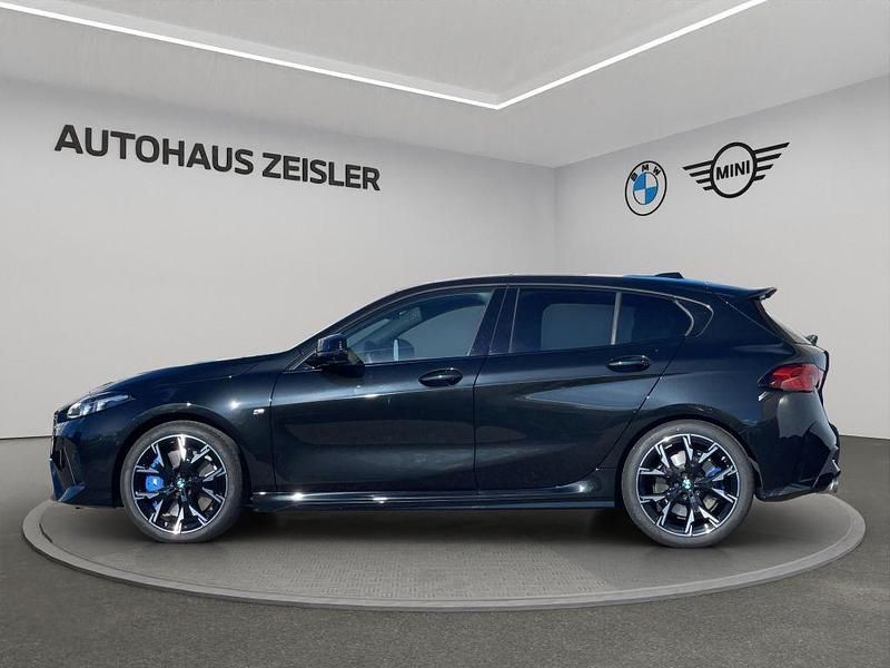 Gebraucht BMW M135 Shadowline 300 PS (220 kW) 2025 Saphirschwarz Kleinwagen