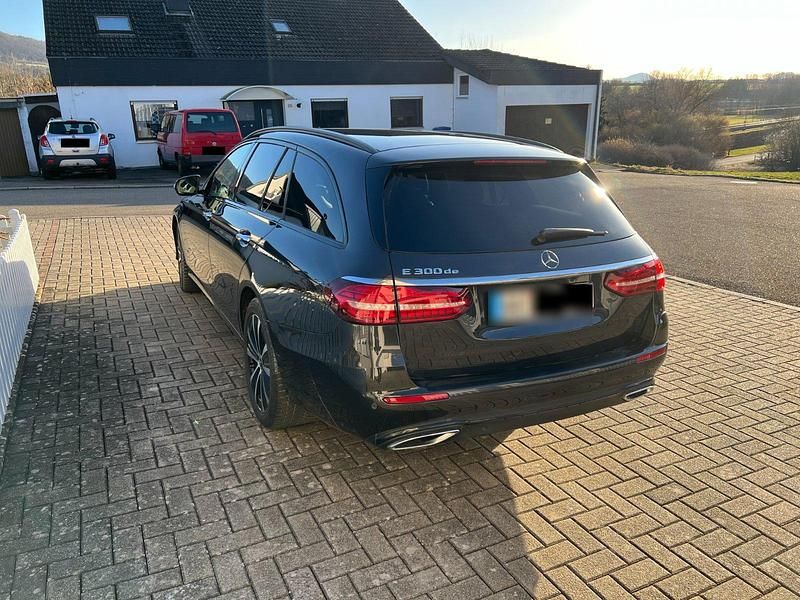 Gebraucht Mercedes E300 Night 306 PS (225 kW) 2020 Grau Kombi