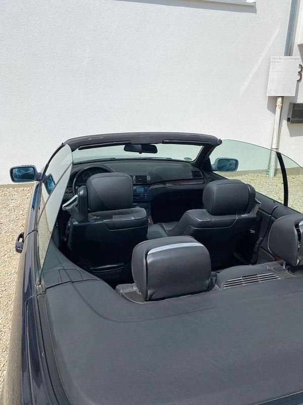 Gebraucht BMW 318 Cabriolet 150 PS (110 kW) 2006 Blau Cabrio