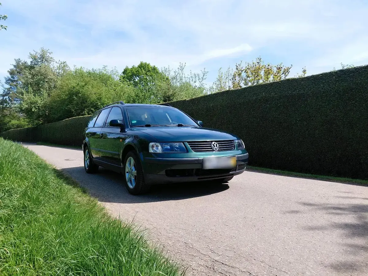 Gebraucht VW Passat 125 PS (91 kW) 1997 Grün Kombi