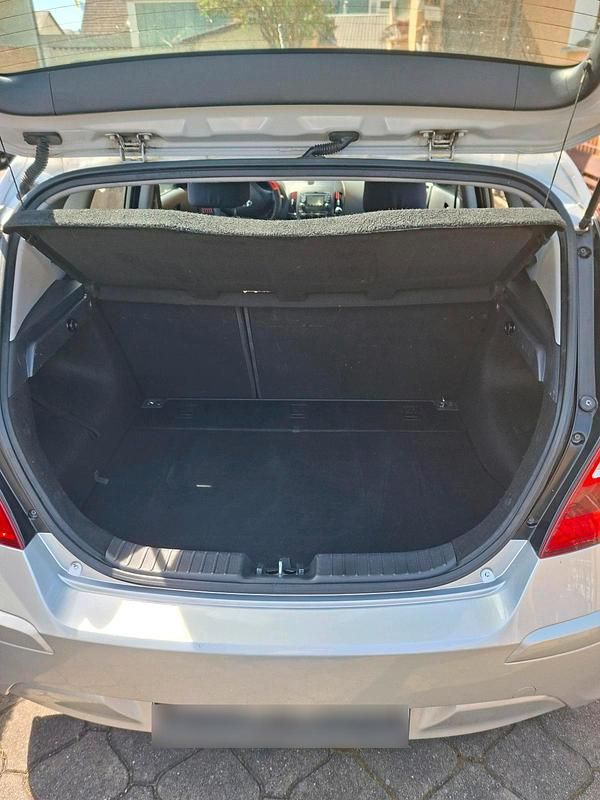 Second-hand Hyundai i30 108 CP (79 kW) 2012 Gri Hatchback