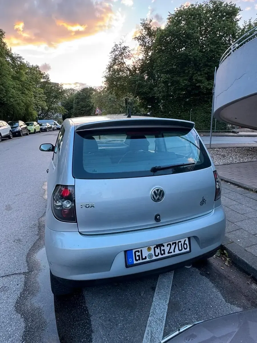 Używany VW Fox 54 KM (39 kW) 2010 Srebrny Hatchback