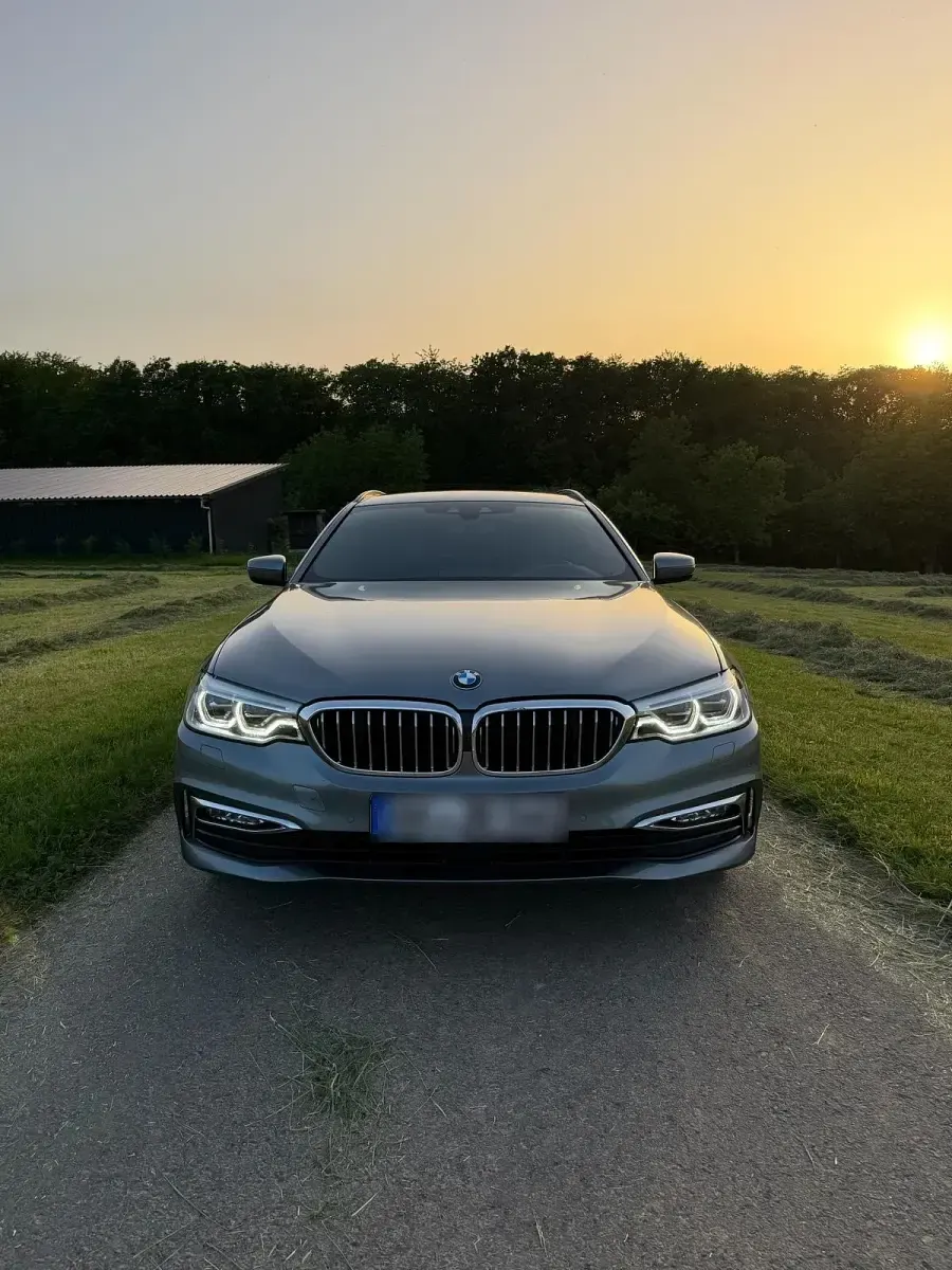 Gebraucht BMW 540 Luxury Line 340 PS (250 kW) 2017 Grau Kombi