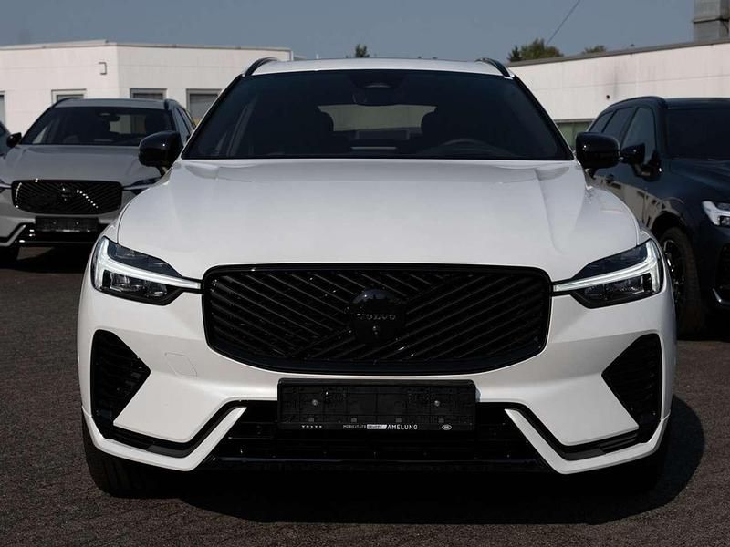 Neu Volvo XC60 Plus 455 PS (334 kW) 2025 Crystal weiss SUV