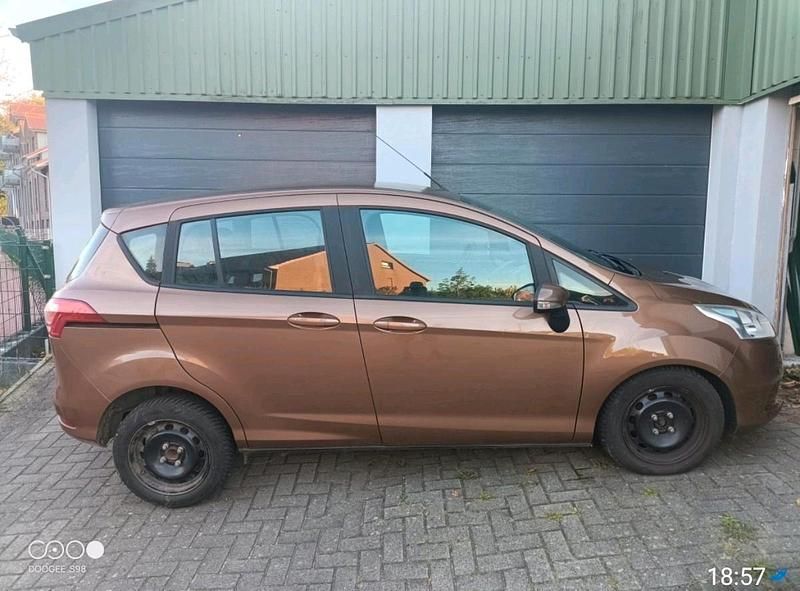 Gebraucht Ford B-MAX 89 PS (65 kW) 2013 Braun Van / Kleinbus