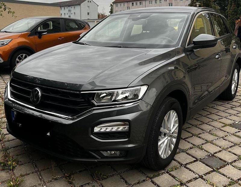 Grau Gebraucht 2019 VW T-Roc SUV | 19.480 € (Etwas zu teuer) - Bild 1/4