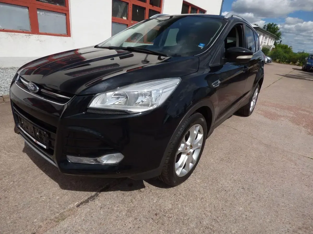 Gebraucht Ford Kuga Titanium 140 PS (102 kW) 2014 Schwarz SUV
