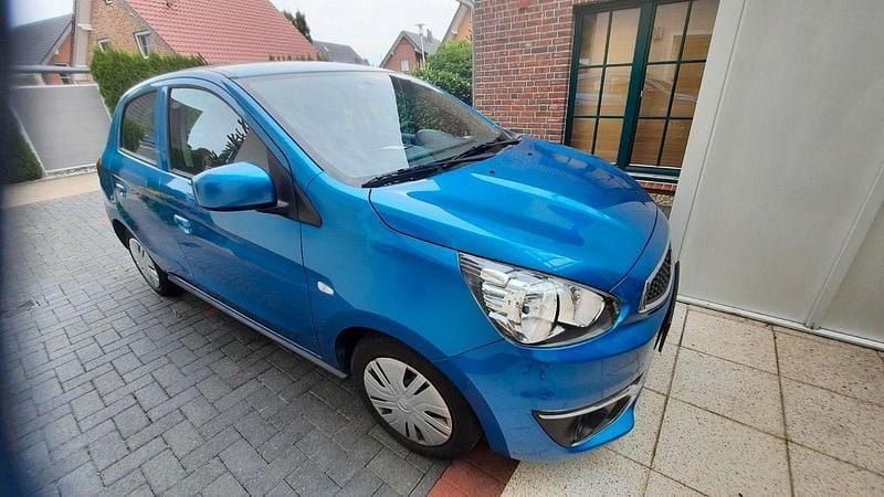 Blau Gebraucht 2018 Mitsubishi Space Star Kleinwagen | 8.249 € (Etwas zu teuer) - Bild 1/4