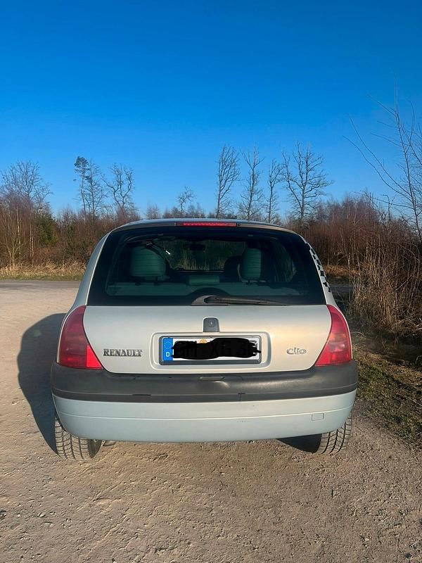 Gebraucht Renault Clio II 107 PS (78 kW) 2000 Grau Kleinwagen