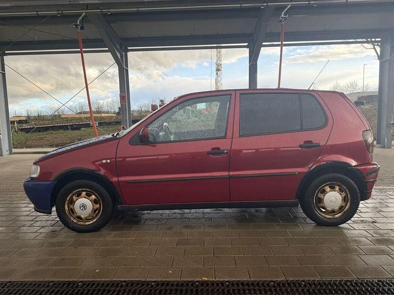 Gebraucht VW Polo 60 PS (44 kW) 1999 Rot Limousine