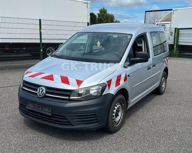 Gebraucht VW Caddy Trendline 102 PS (75 kW) 2018 Silber Van / Kleinbus