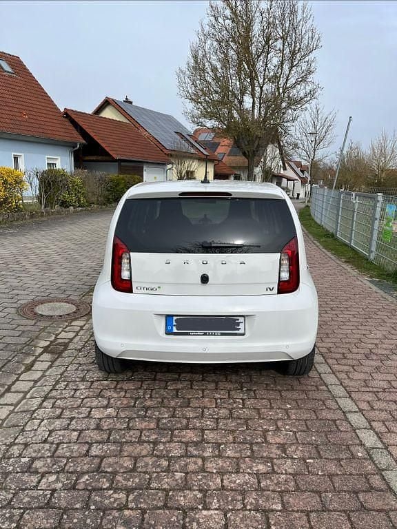 Gebraucht Skoda Citigo-e IV 61 kW (83 PS) 2020 Weiß Kleinwagen