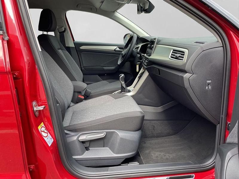 Gebraucht VW T-Roc Move 116 PS (85 kW) 2024 Rot SUV