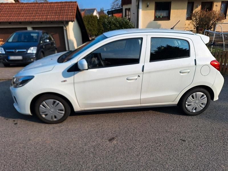 Gebraucht Mitsubishi Space Star Select 71 PS (52 kW) 2022 Weiß Kleinwagen