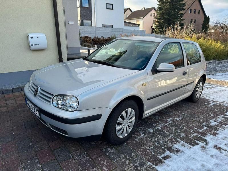 Silber Gebraucht 1999 VW Golf Limousine | 1.250 € (Guter Preis) - Bild 1/4