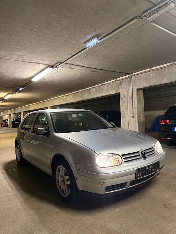 Gebraucht VW Golf IV Pacific 75 PS (55 kW) 2003 Silber Limousine