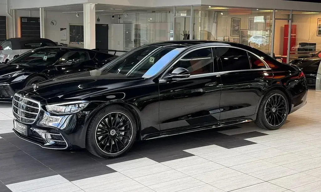 Gebraucht Mercedes S500 AMG 449 PS (330 kW) 2023 Schwarz Limousine
