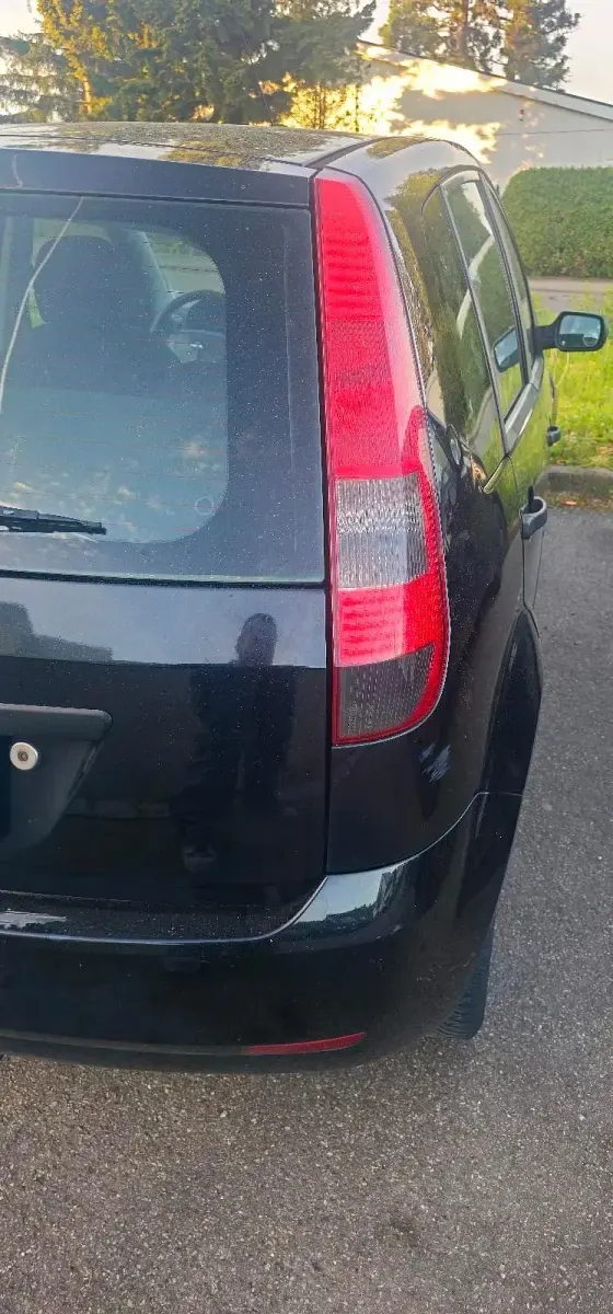 Gebraucht Ford Fiesta 80 PS (58 kW) 2004 Kleinwagen