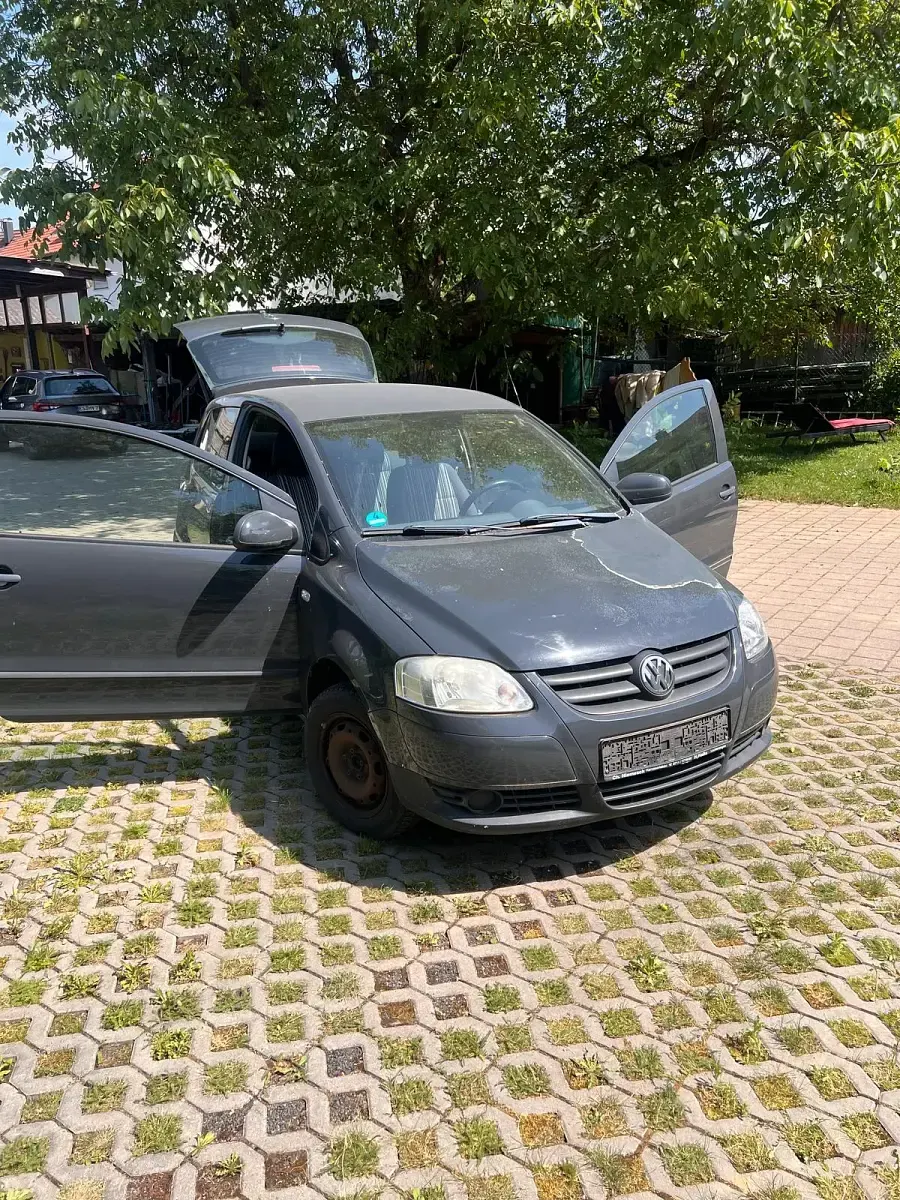 Gebraucht VW Fox 55 PS (40 kW) 2005 Grau Kleinwagen