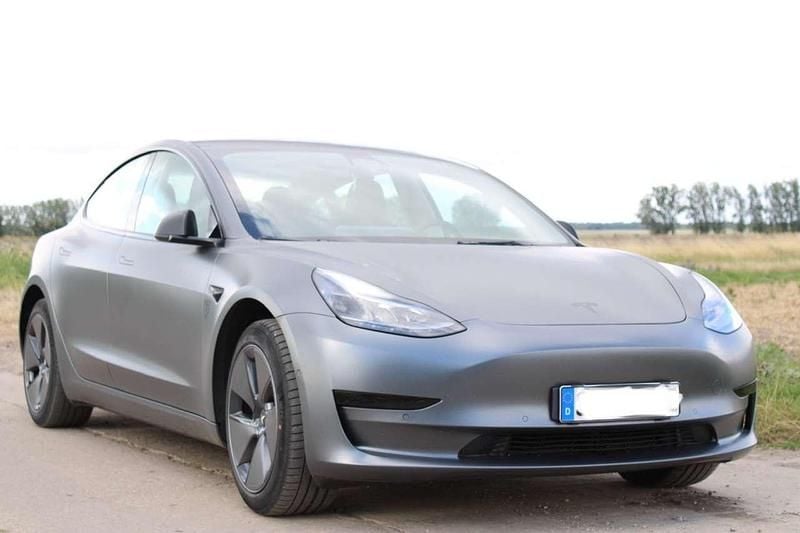 Gebraucht 2022 Tesla Model 3 Standard Range Plus Limousine | 25.200 € (Guter Preis) - Bild 1/4