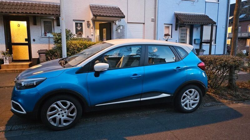 Blau Gebraucht 2015 Renault Captur SUV | 7.900 € (Fairer Preis) - Bild 1/4