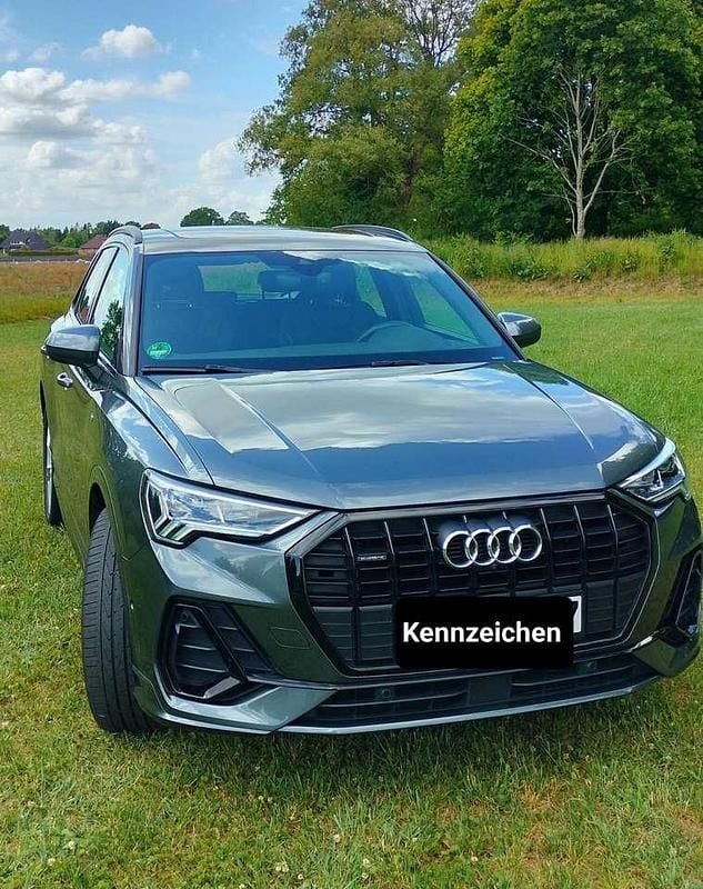 Grau Gebraucht 2019 Audi Q3 S-Line SUV | 30.690 € (Fairer Preis) - Bild 1/4