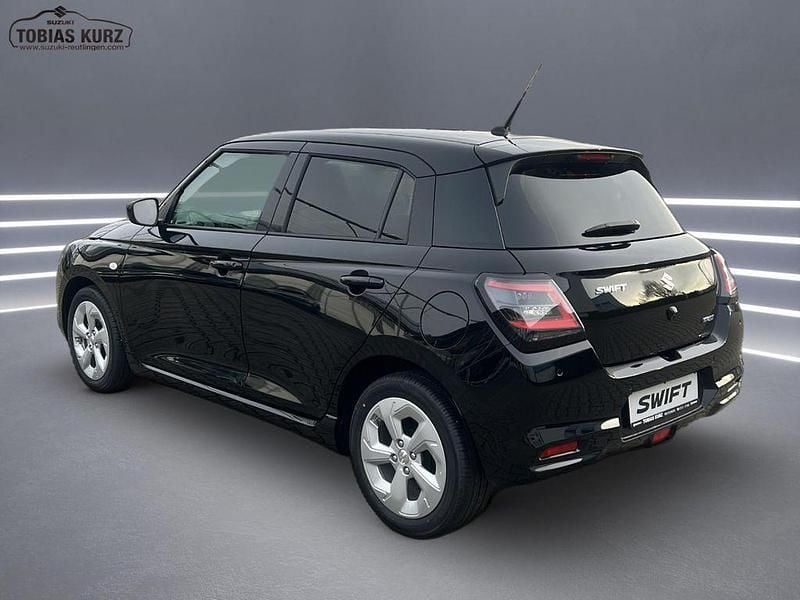 Neu Suzuki Swift Comfort 83 PS (61 kW) 2026 Schwarz Kleinwagen