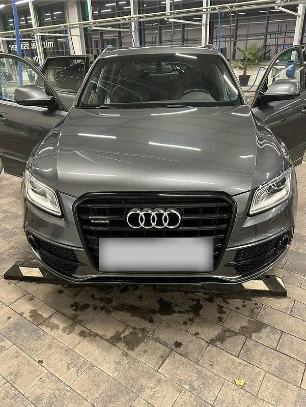 Usado Audi Q5 S-Line 190 HP (139 kW) 2017 Cinzento SUV