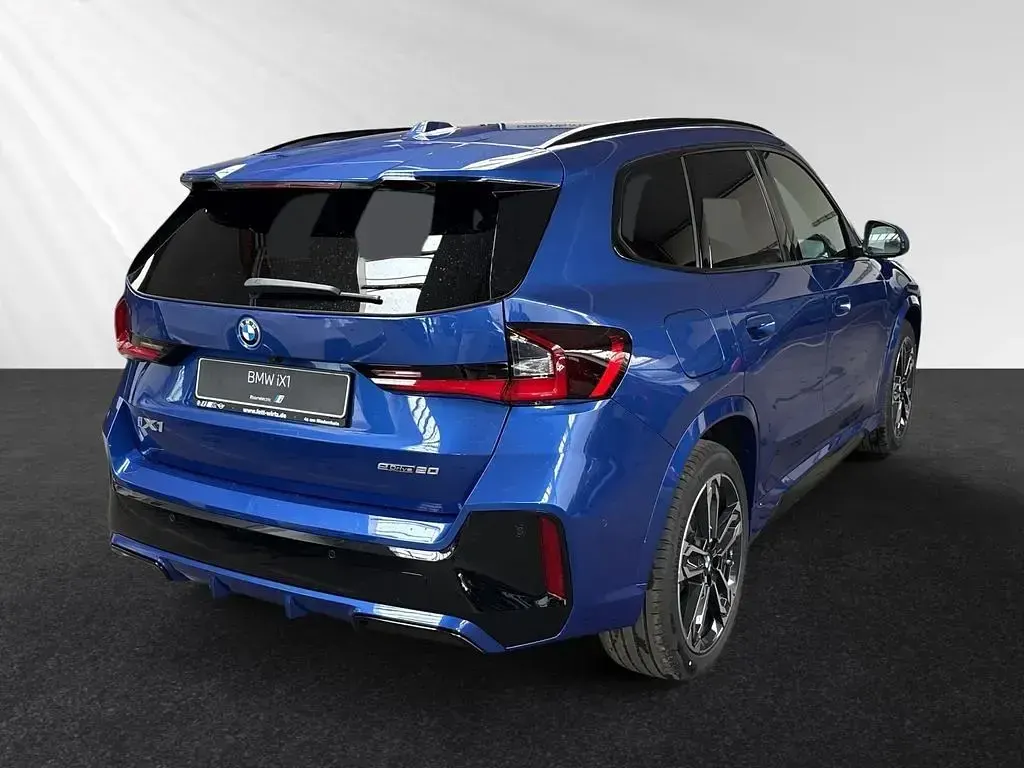 Neu BMW iX1 M Sport 150 kW (204 PS) 2026 Portimao blau metallic SUV