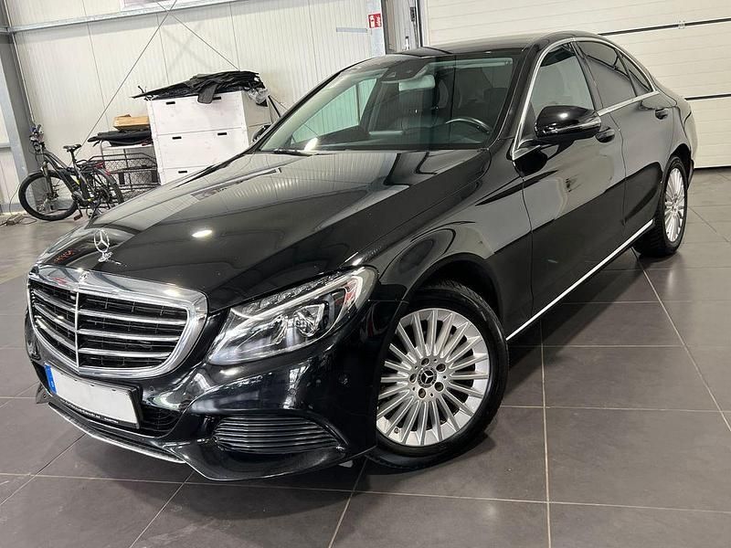 Schwarz Gebraucht 2017 Mercedes C180 Limousine | 19.995 € (Fairer Preis) - Bild 1/4