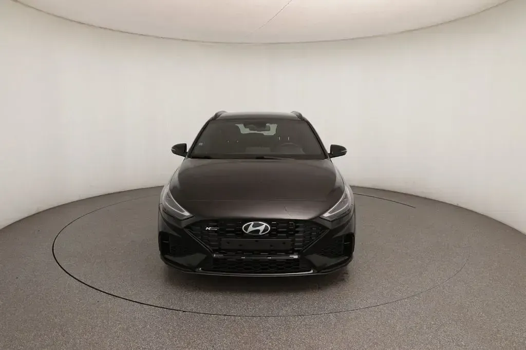 Gebraucht Hyundai i30 N Line 140 PS (102 kW) 2024 Abyss black Kombi