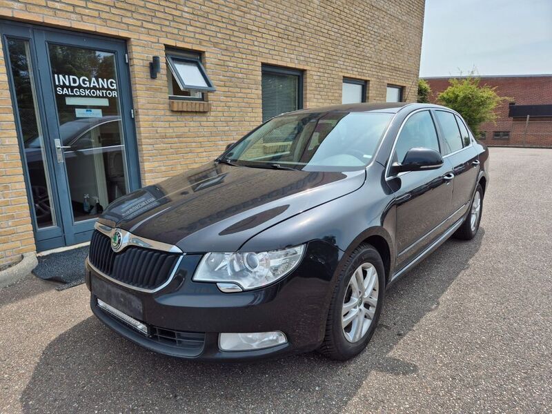 Schwarz Gebraucht 2009 Skoda Superb GreenLine Limousine | 2.500 € (Etwas zu teuer) - Bild 1/4