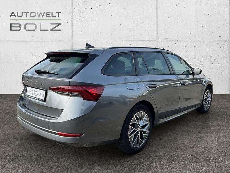 Second-hand Skoda Octavia Ambition 116 CP (85 kW) 2023 Gri Break
