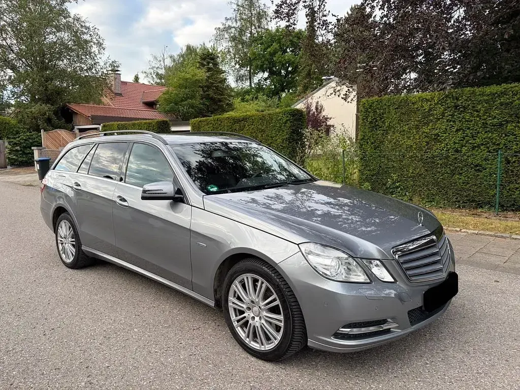 Gebraucht Mercedes E350 Elegance 265 PS (194 kW) 2012 Grau Limousine