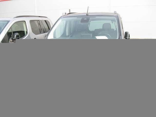 Neu Opel Combo Elegance 131 PS (96 kW) 2025 Kombi