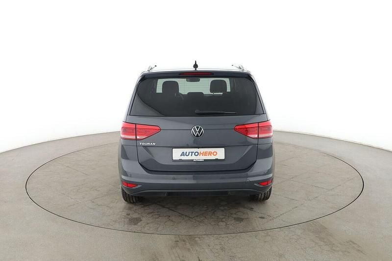 Gebraucht VW Touran Highline 150 PS (110 kW) 2021 Grau Van / Kleinbus
