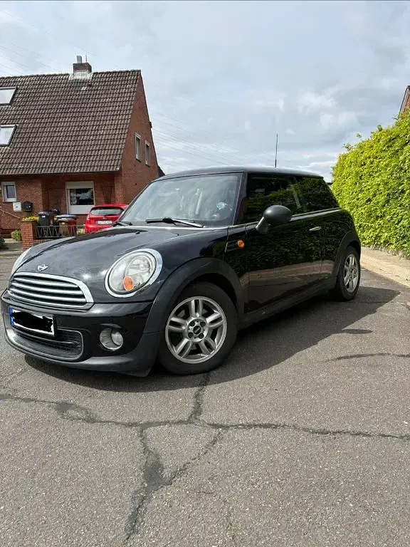 Gebraucht Mini ONE 75 PS (55 kW) 2010 Schwarz Kleinwagen