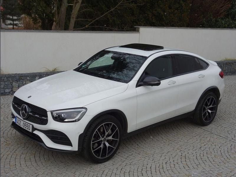 Weiß Gebraucht 2019 Mercedes GLC300 AMG Coupé | 35.880 € (Guter Preis) - Bild 1/4