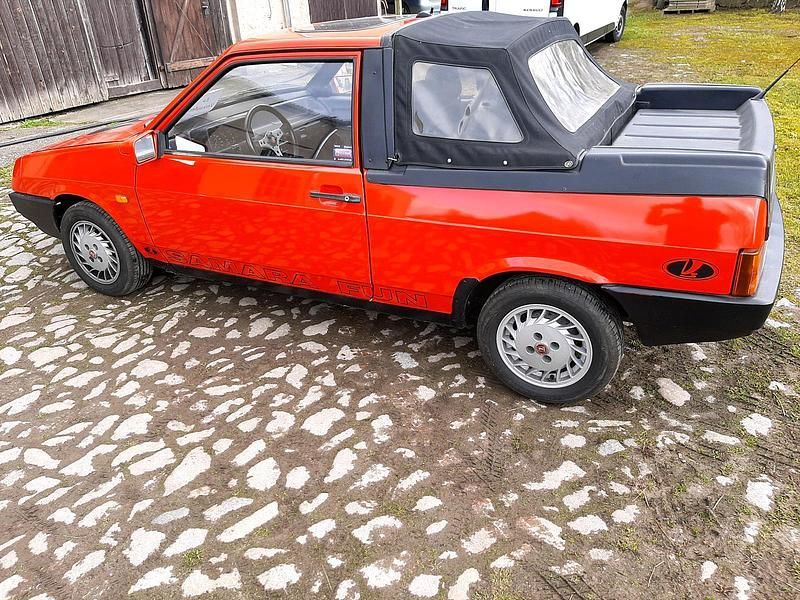 Rot Gebraucht 1991 Lada Samara Kleinwagen | 3.500 € - Bild 1/4