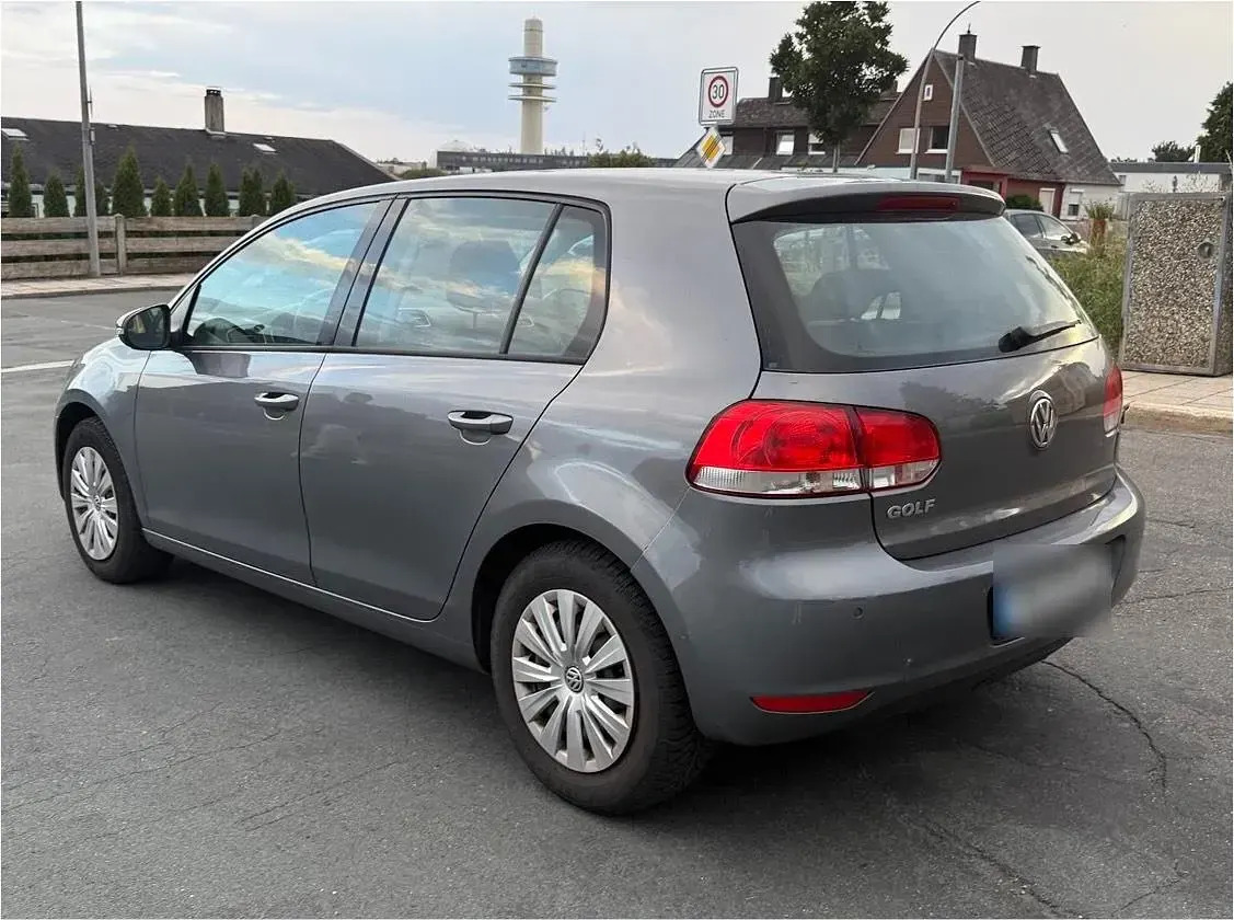 Gebraucht VW Golf VI 80 PS (58 kW) 2009 Grau Limousine
