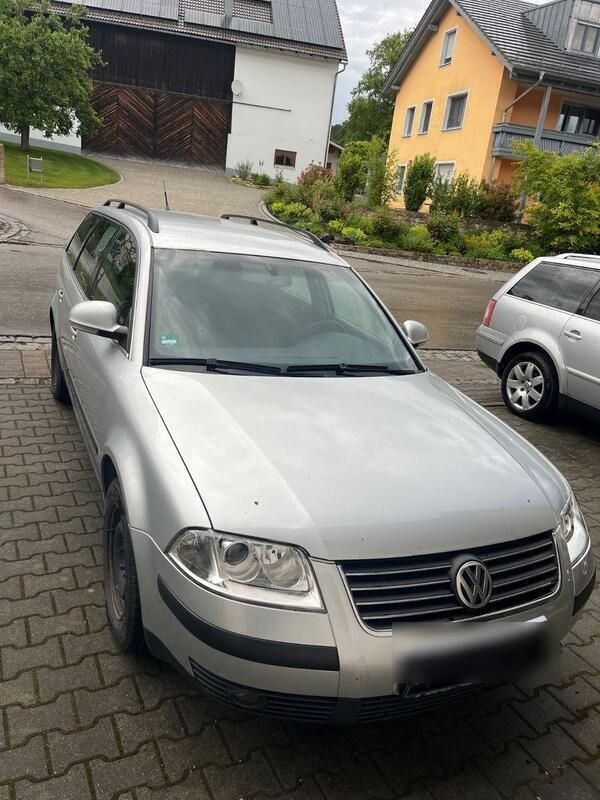 Silber Gebraucht 2004 VW Passat Trendline Kombi | 850 € (Superpreis) - Bild 1/4