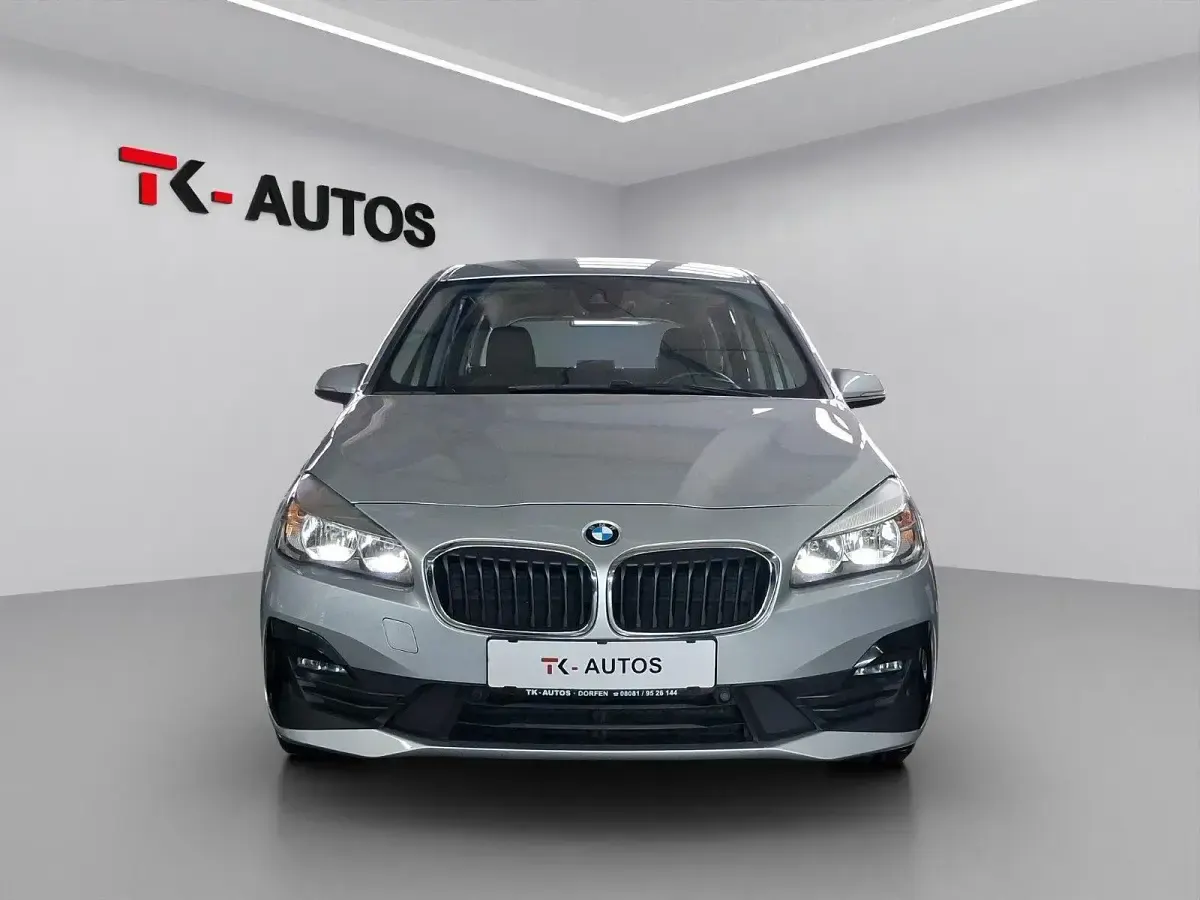 Gebraucht BMW 218 Gran Tourer Advantage 150 PS (110 kW) 2018 Silber Van / Kleinbus
